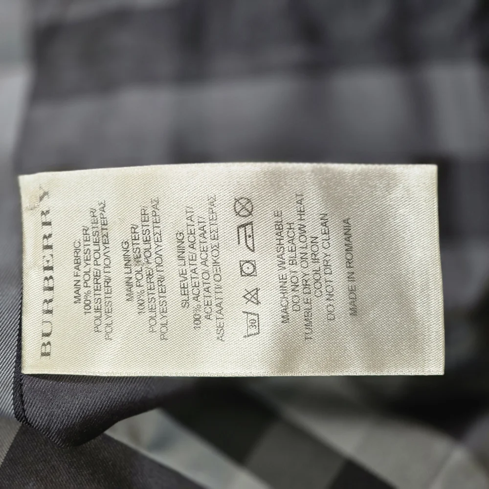 ✨️ Burberry Hooded Jacket  ✨️ - Picture 13 of 16